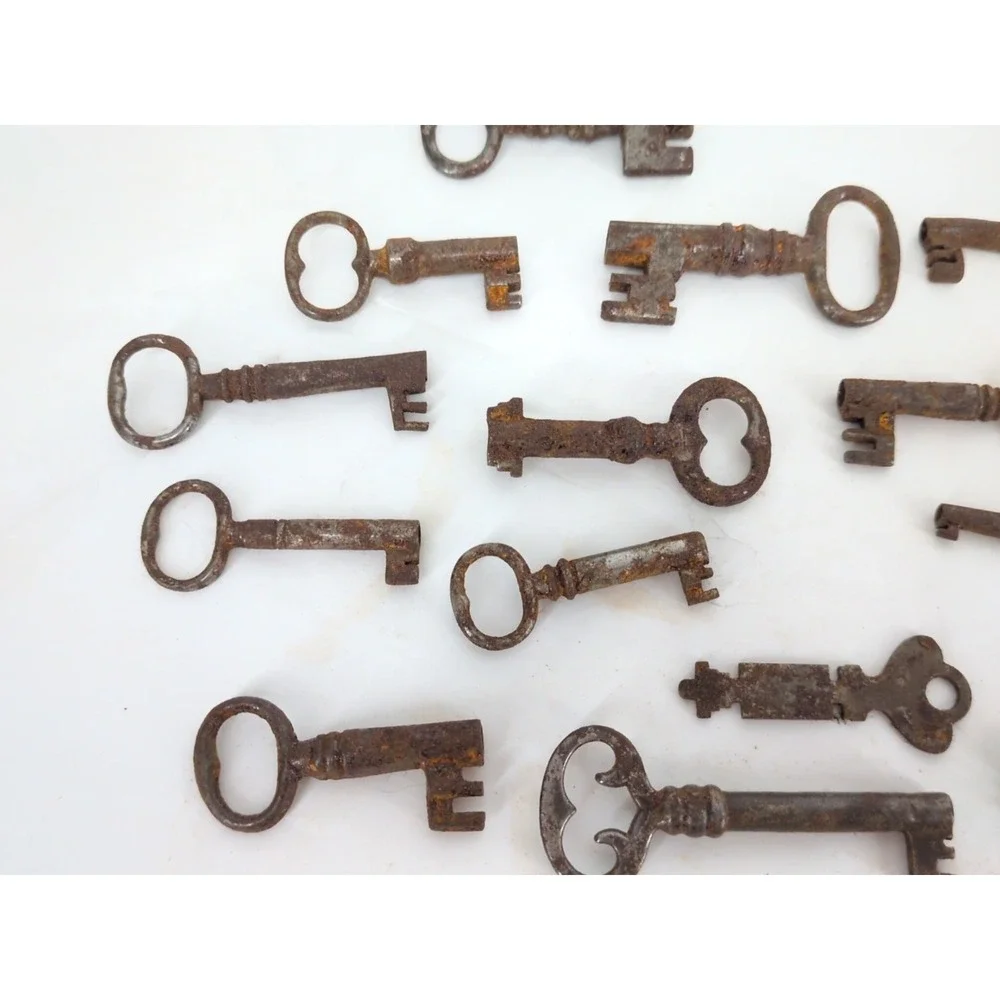 Vintage Skelton Key Lot 20 Antique Keys Craft Collect